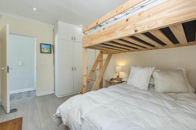 To Let 2 Bedroom Property for Rent in Sea Point Western Cape